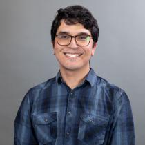 Daniel Fredes Garcia Headshot