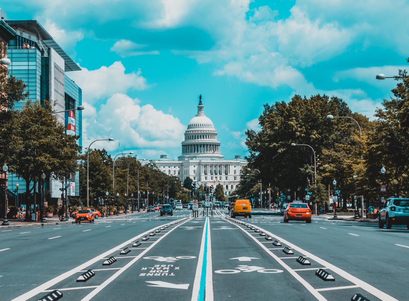 Capitol Building by Jorge Alcala (https://unsplash.com/@jorgeaalcala)